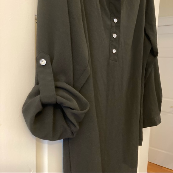 Zac and Rachel Blouse with rhinestone buttons - Picture 2 of 6